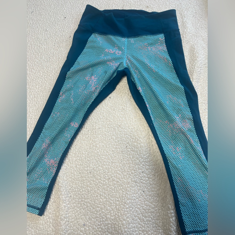 Under Armour Women's Ankle Crop Leggings